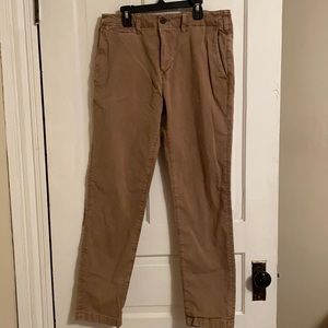 American Eagle / men’s size 32/32.  Flex fit